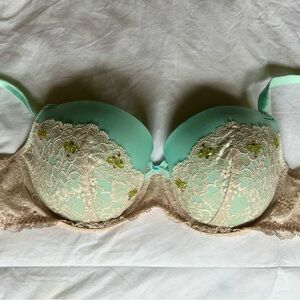 Victoria's Secret Baby Blue Lace Lighty Lined Classic Coverage Demi Bra